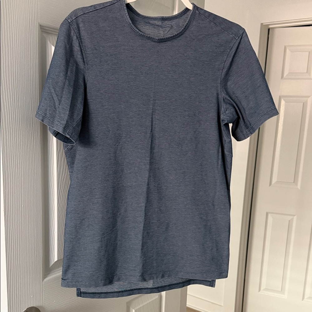 lululemon athletica Slate Gray Short Sleeve Tee